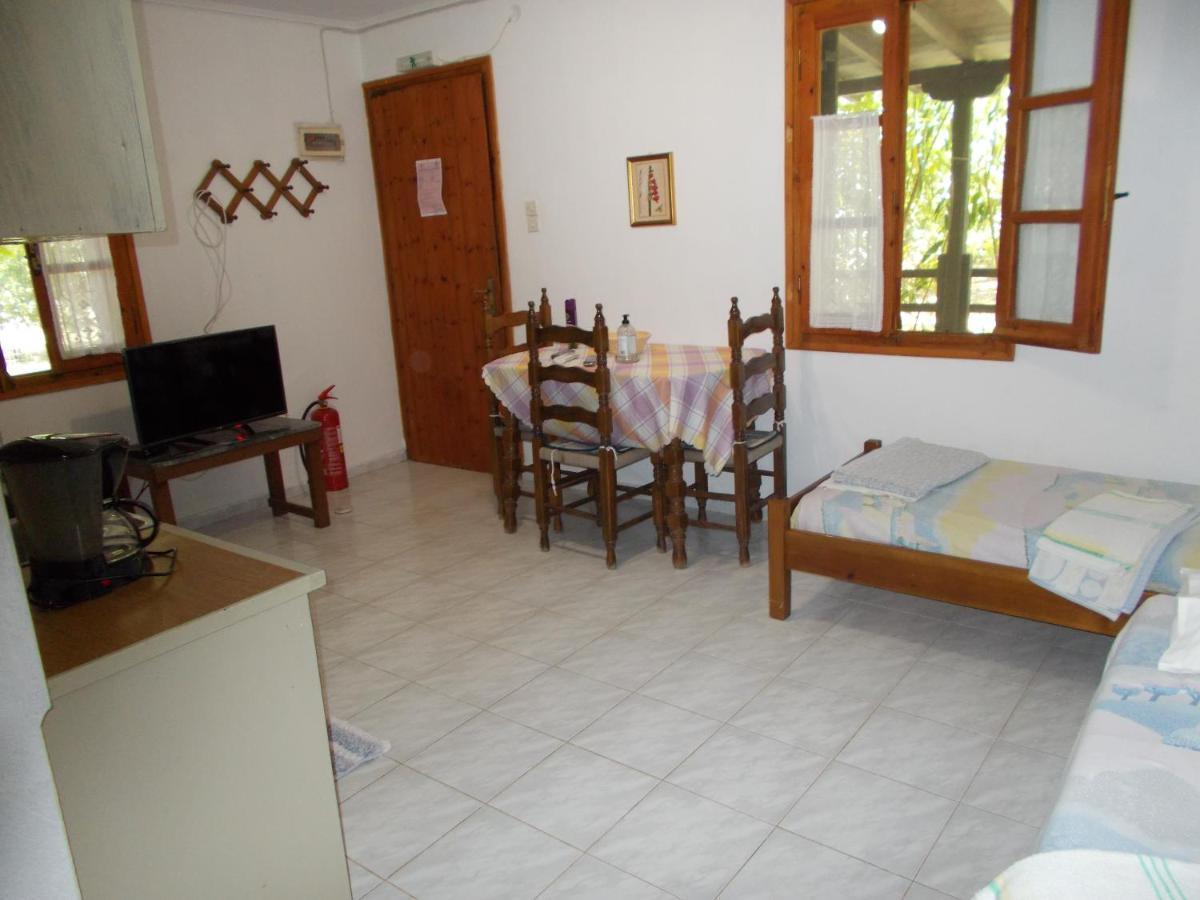 Villa Mina Potistika Esterno foto