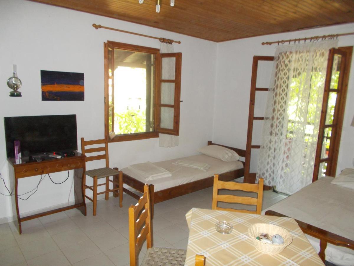 Villa Mina Potistika Esterno foto